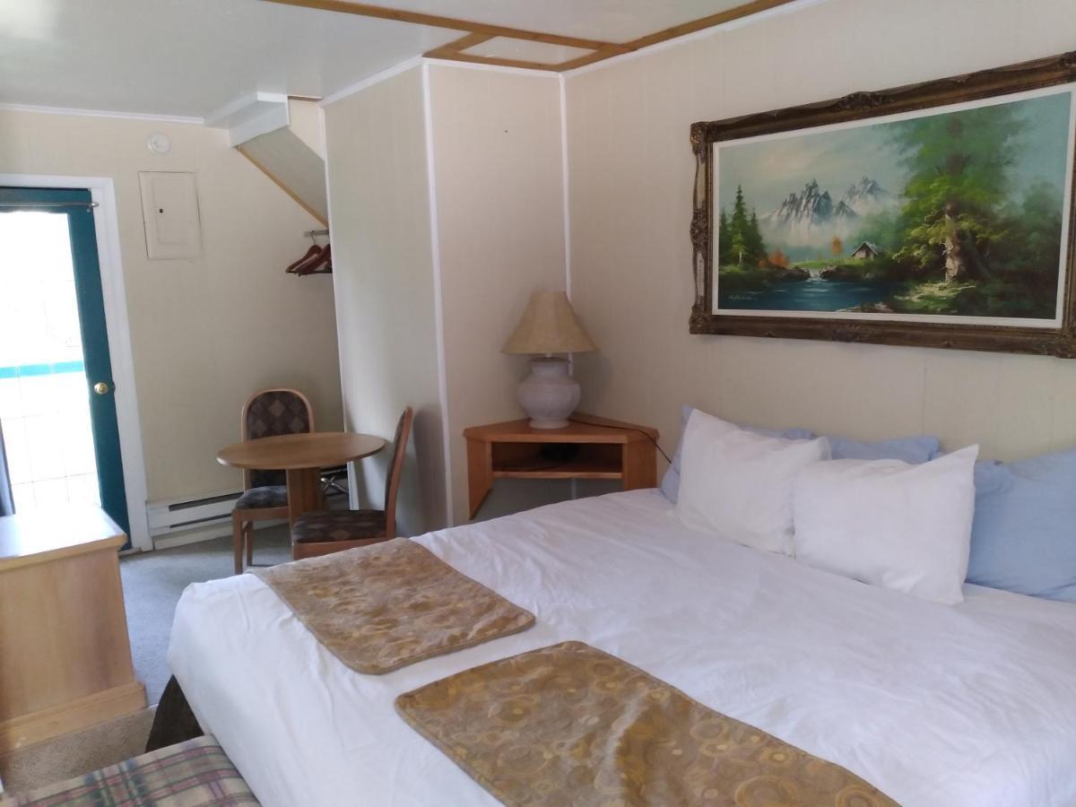 Appletree Inn Radium Hot Springs Esterno foto